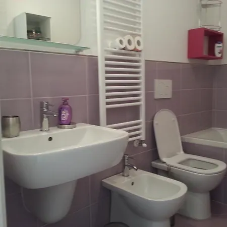 Apartment Between Termini & Colosseo *