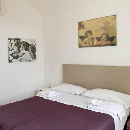 Bdc - Between Termini & Colosseo Daire *